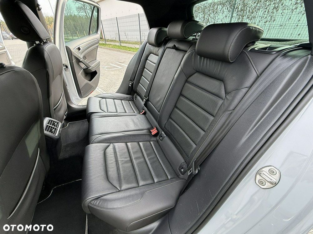 Volkswagen Golf 1.5 TSI EVO R-Line - 15