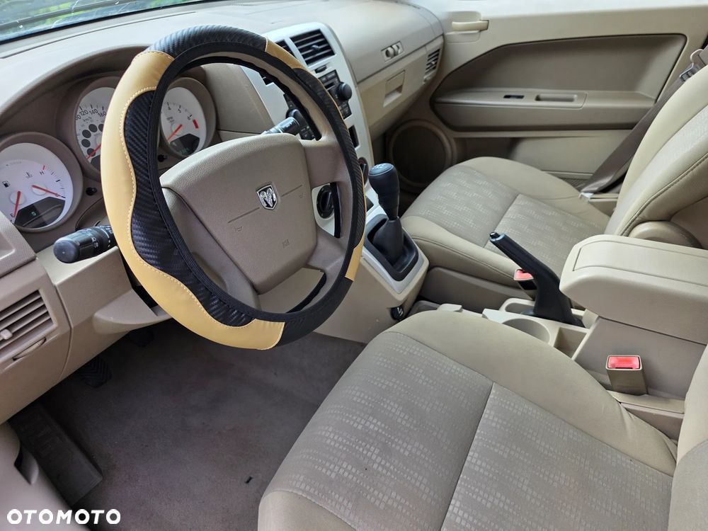 Dodge Caliber 1.8 SE - 12