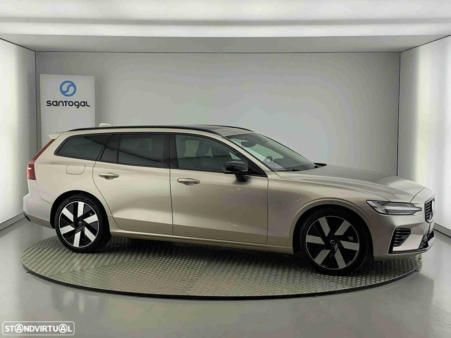 Volvo V60 2.0 T6 AWD TE Plus Dark - 1