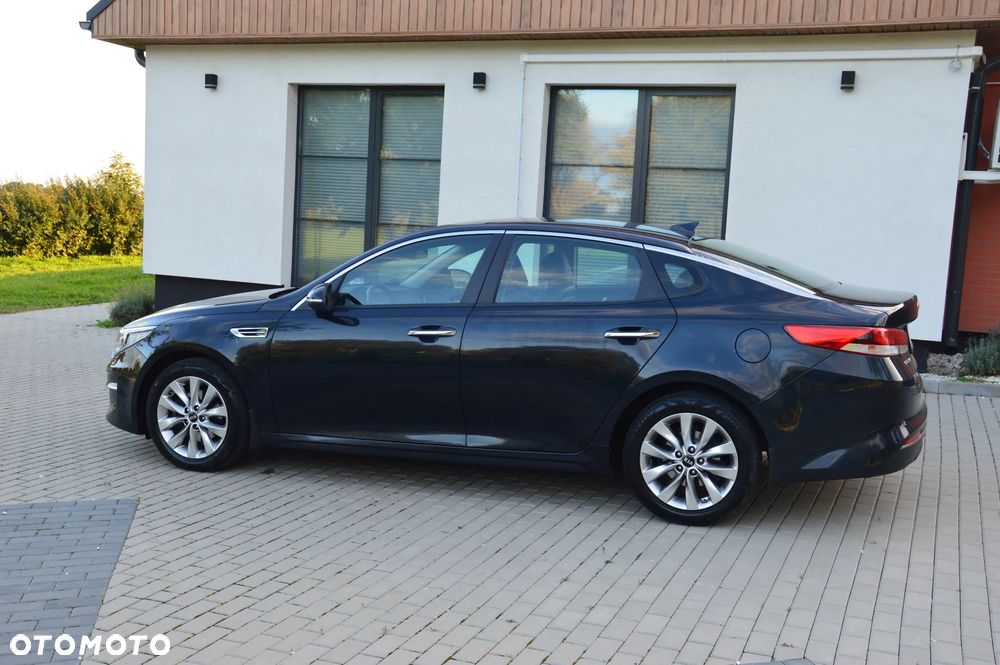 Kia Optima 2.0 L - 15
