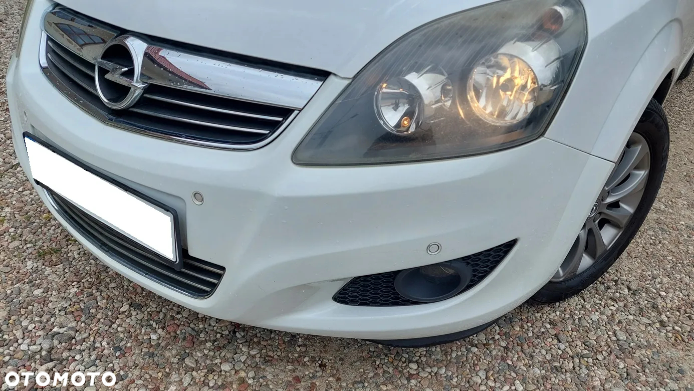 Opel Zafira - 16