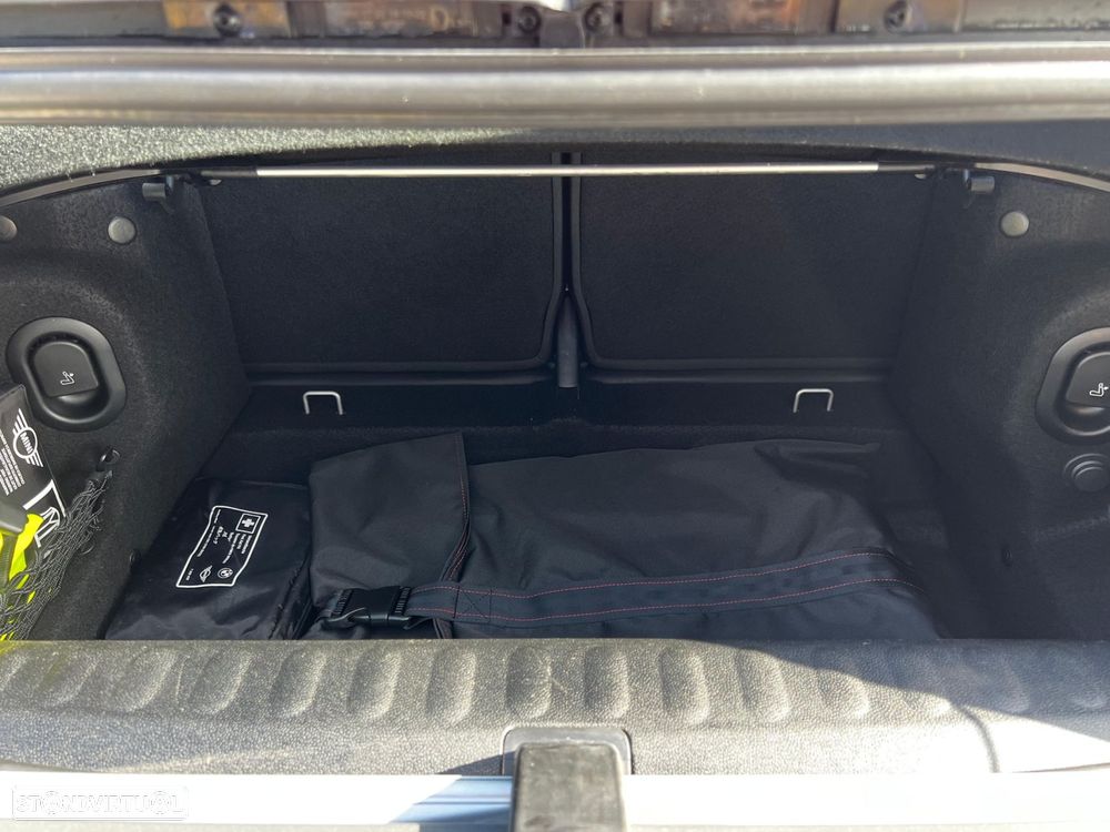 MINI 3 Portas Cooper Premium Classic Auto - 19