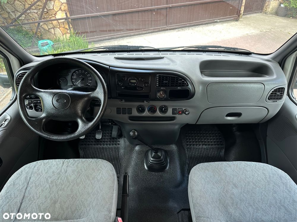 Ford Transit - 19