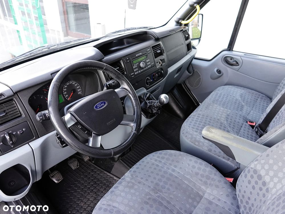 Ford Transit - 13