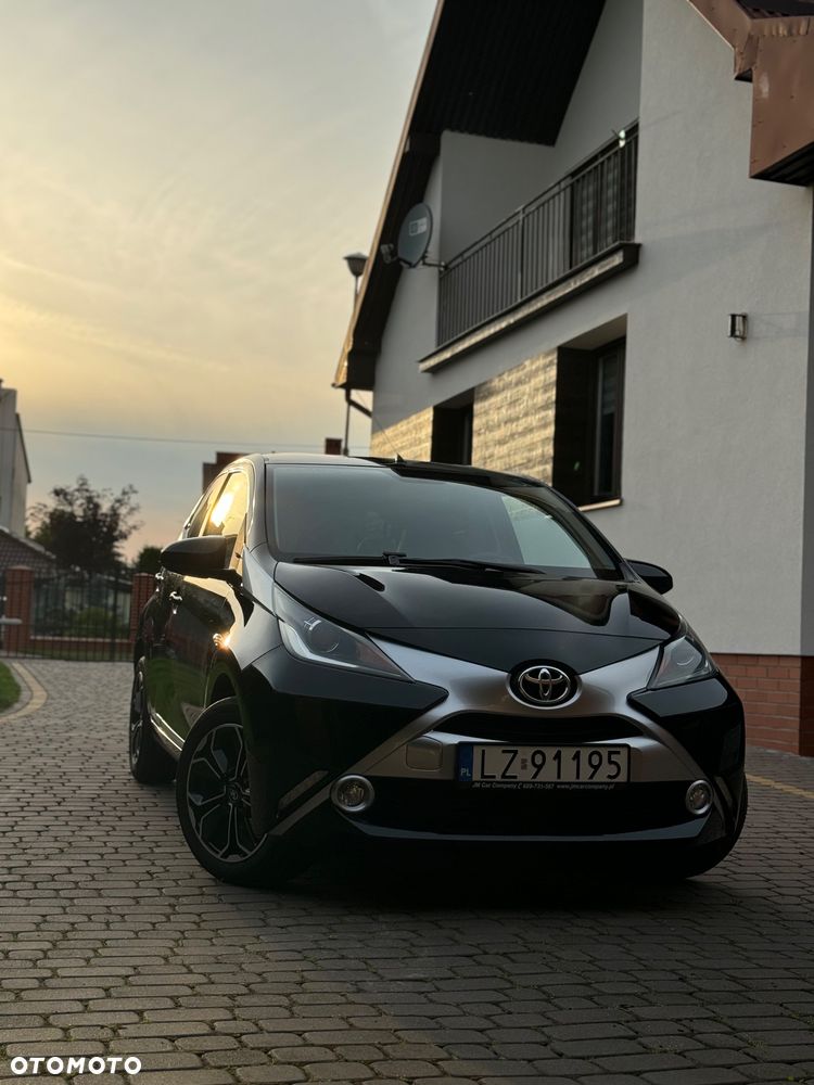 Toyota Aygo x-clusiv - 2