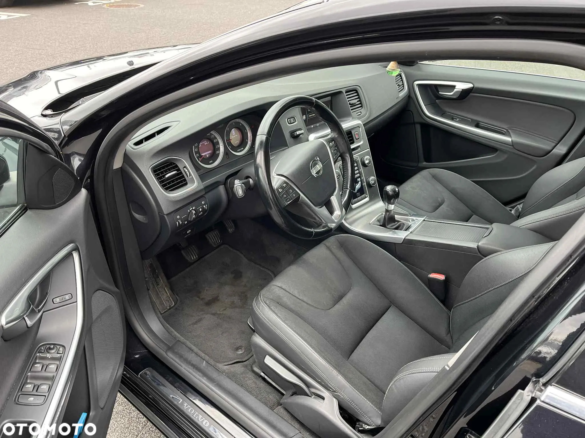 Volvo S60 - 4