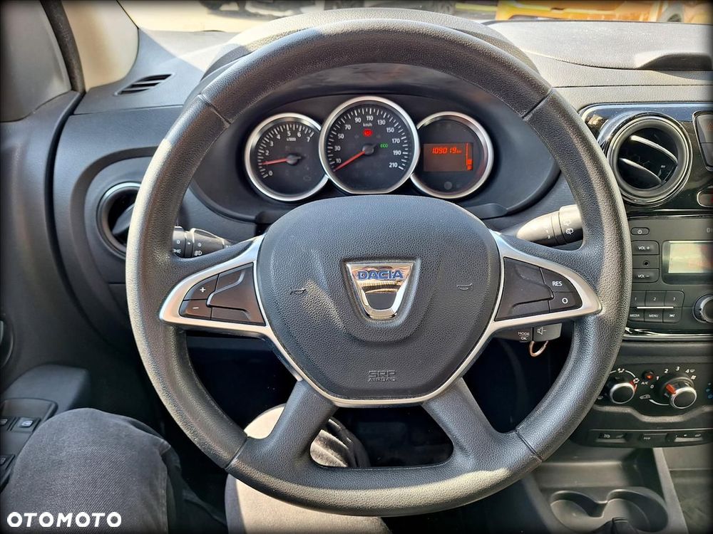 Dacia Lodgy 1.6 SCe Laureate S&S - 10