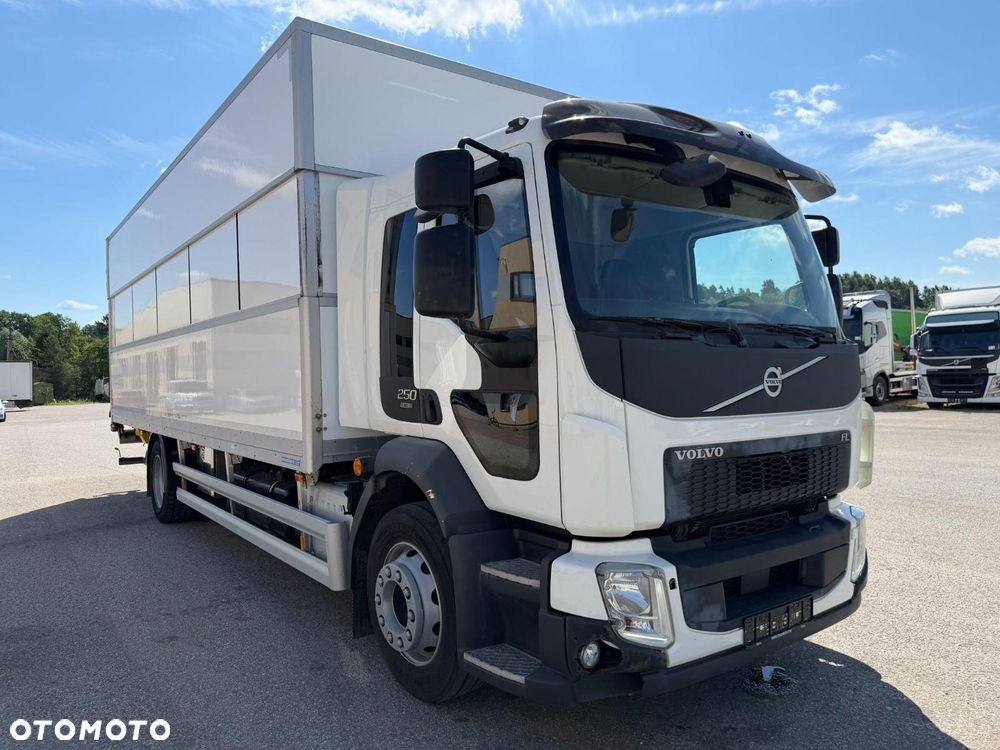 Volvo FL - 3