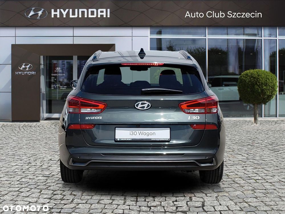 Hyundai i30 1.6 T-GDI Smart DCT - 9