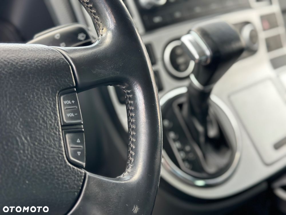 Volkswagen Multivan - 21