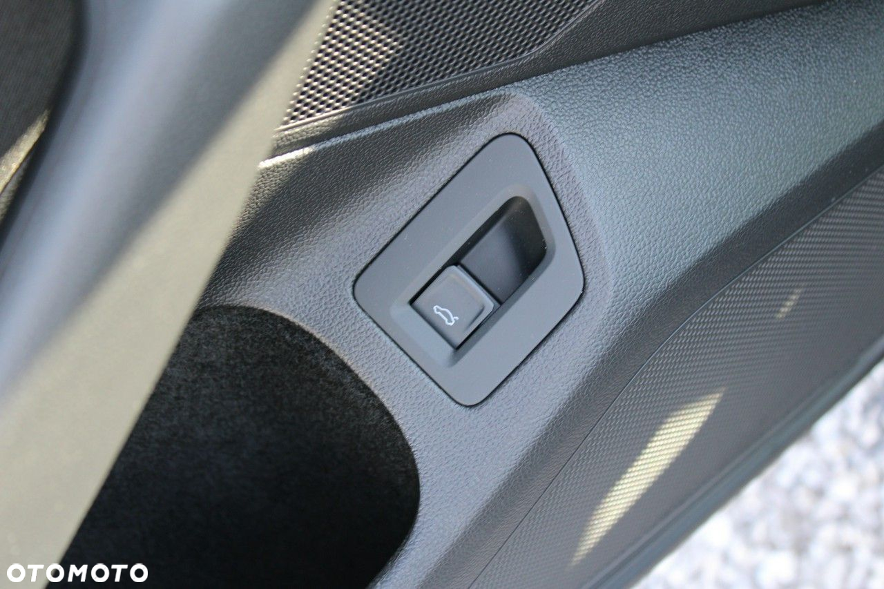 Volkswagen Passat - 16