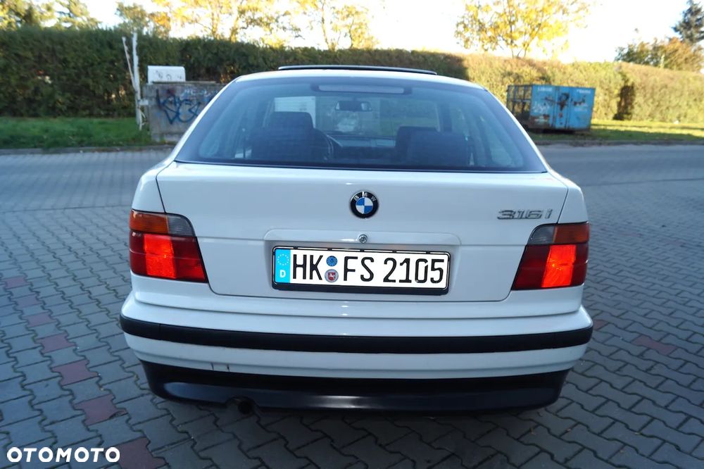 BMW Seria 3 - 16