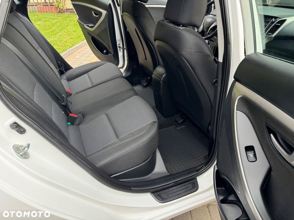 Hyundai i30 1.6 CRDi BlueDrive Classic + - 12
