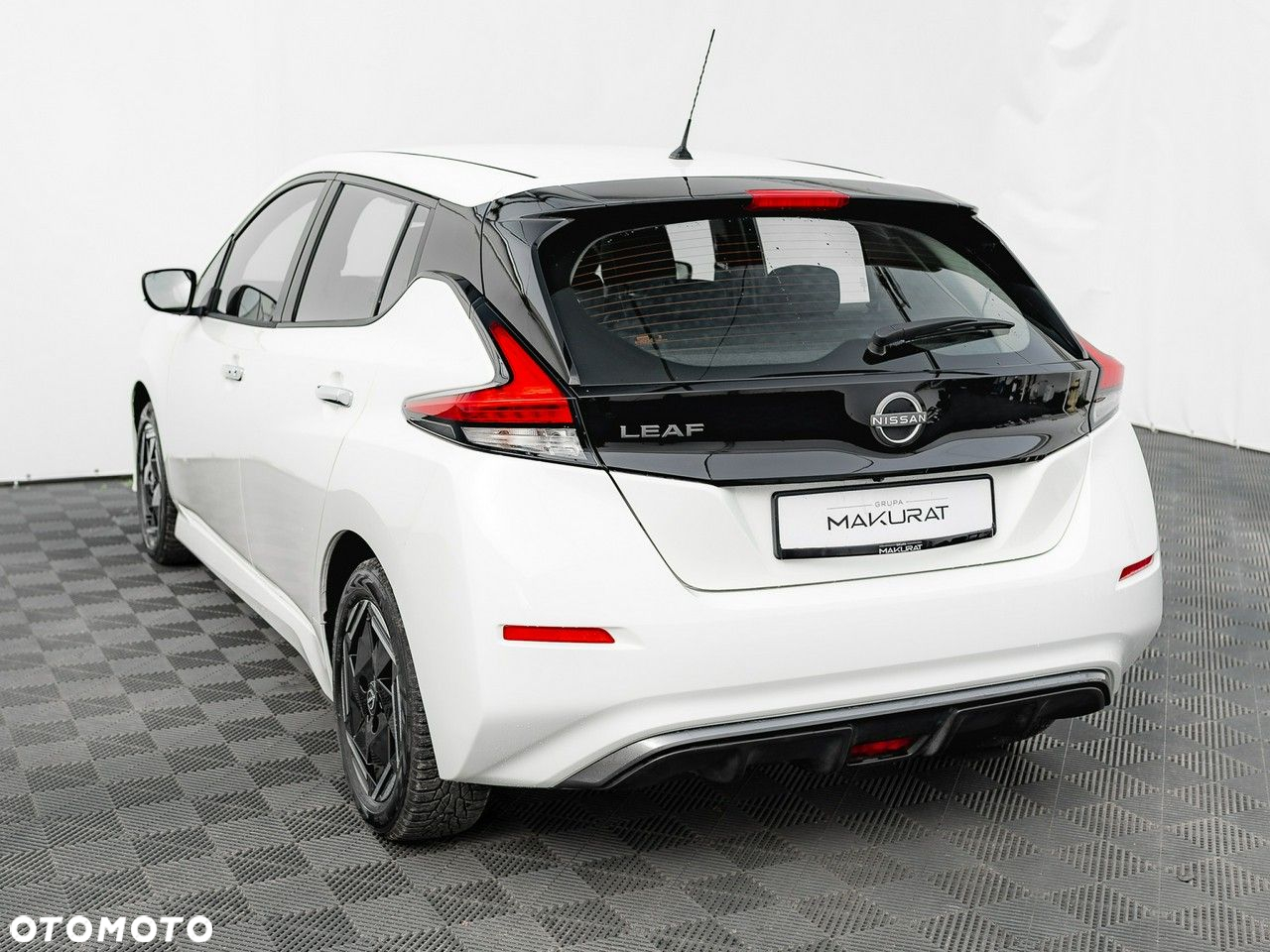 Nissan Leaf - 5
