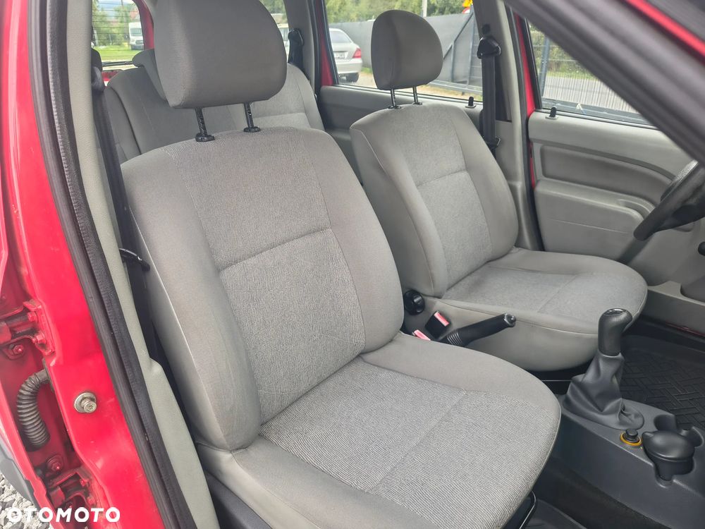 Dacia Logan 1.6 MPI 85 Live II - 16