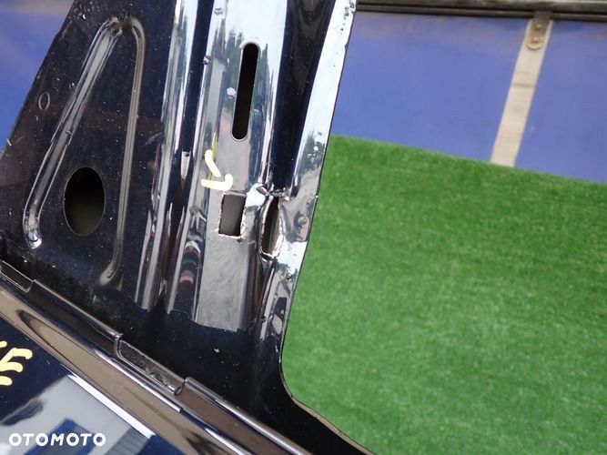 PORSCHE CAYENNE 9Y0 18-  drzwi prawe tylne tył - 9