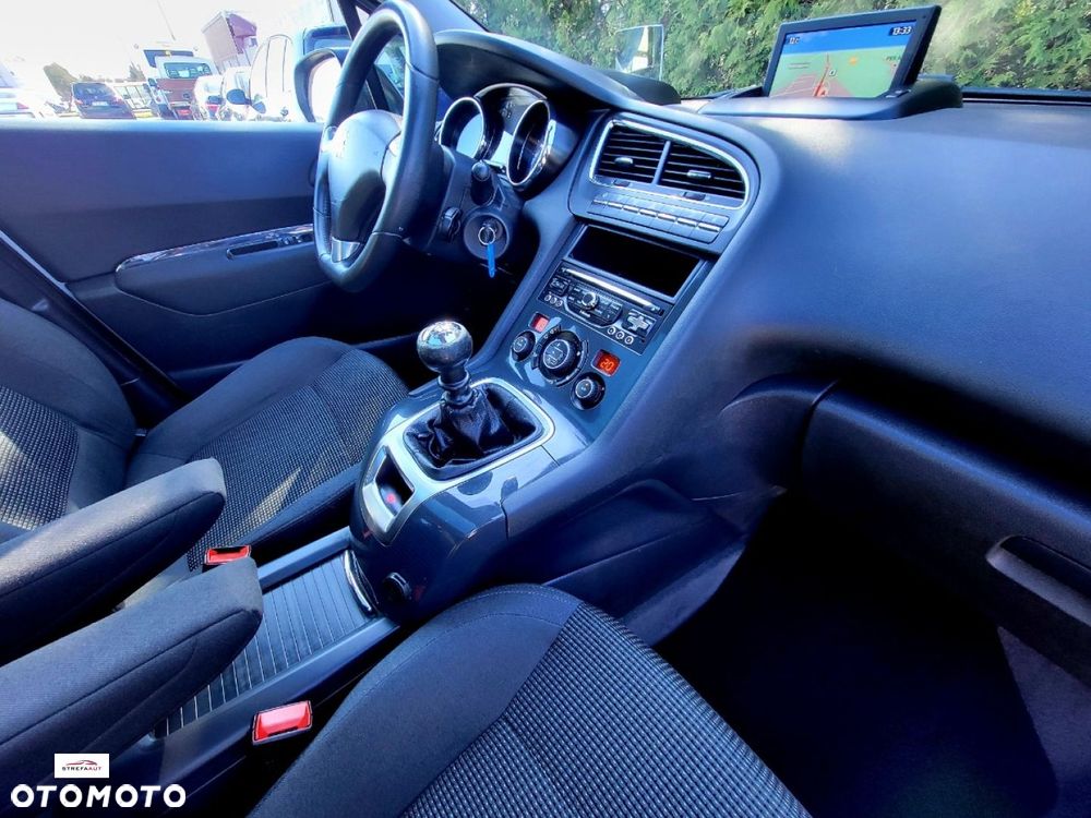 Peugeot 5008 - 12