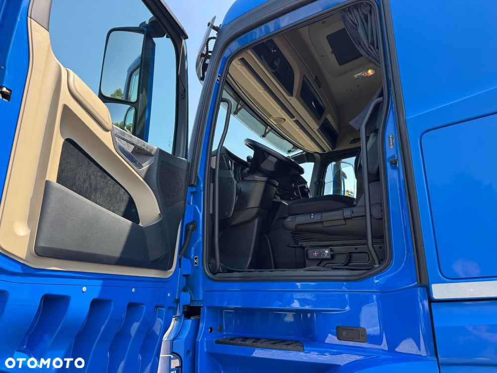 Mercedes-Benz Actros - 25