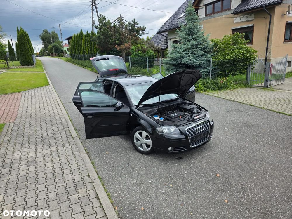 Audi A3 Sportback 2.0 FSI Ambiente - 1