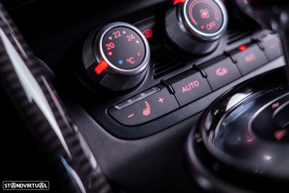 Audi R8 Coupé 5.2 FSI V10 Plus S tronic - 22