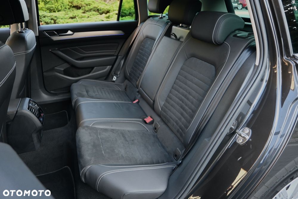 Volkswagen Passat 2.0 TDI SCR DSG Business - 25