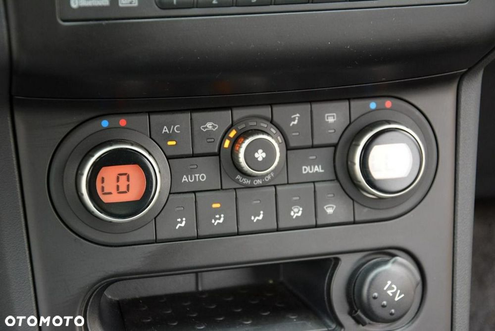 Nissan Qashqai 2.0 dCi Tekna - 26