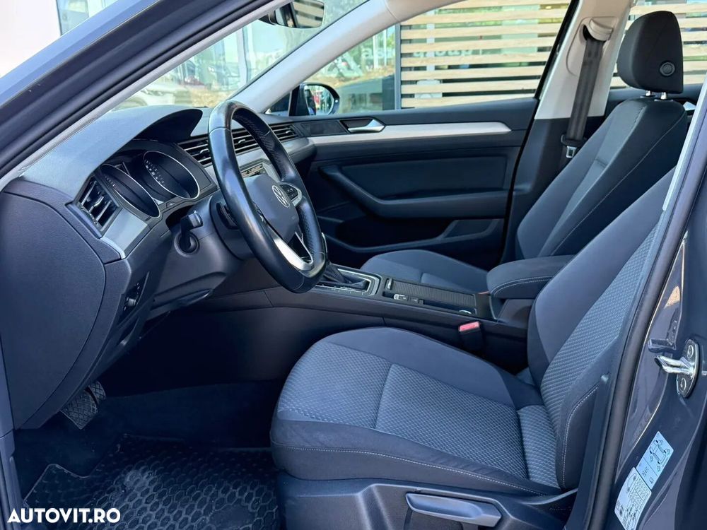 Volkswagen Passat 1.5 TSI ACT DSG Trendline - 14