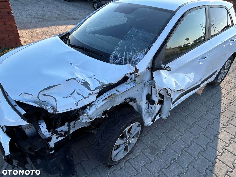 Hyundai i20 - 23