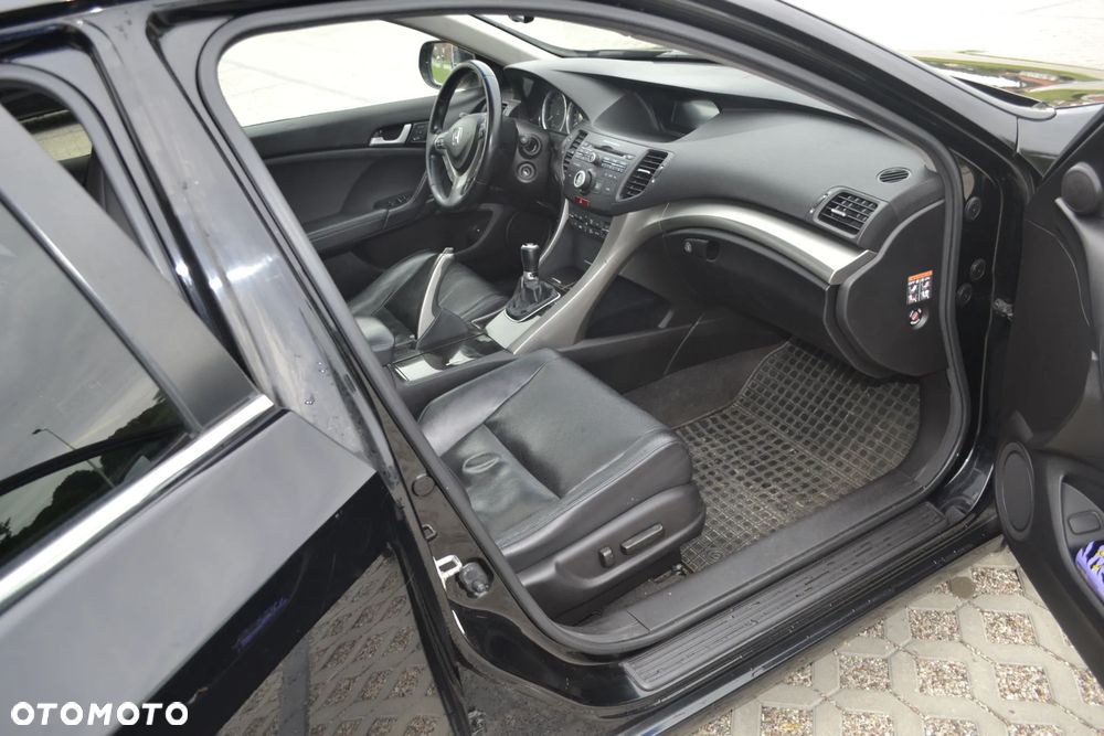 Honda Accord 2.0 Executive - 12