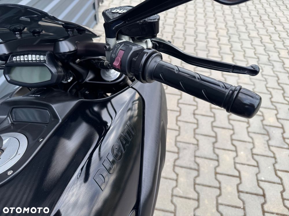 Ducati Diavel - 12