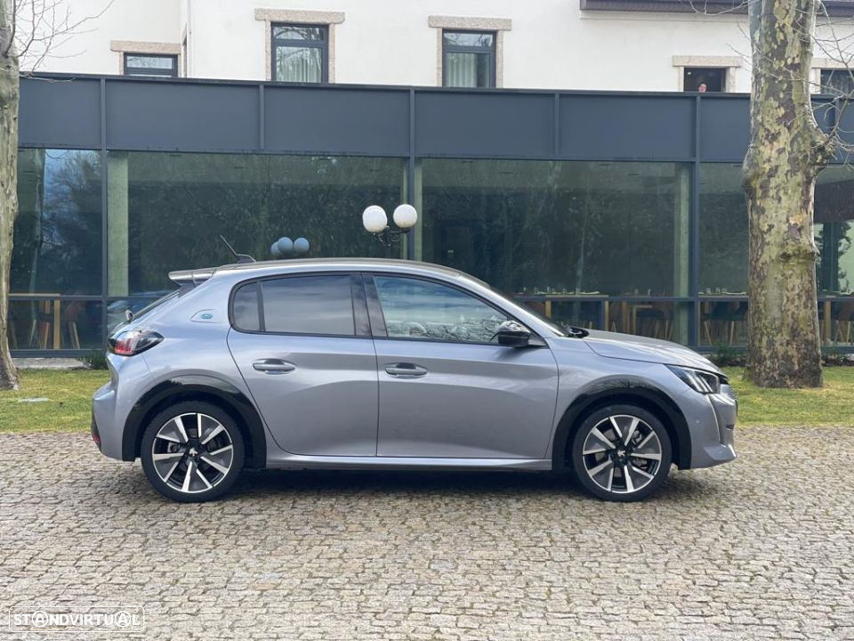 Peugeot e-208 50 kWh GT - 3