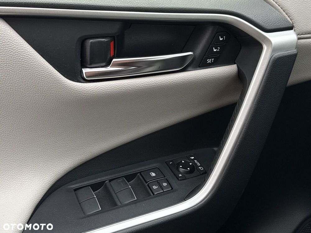 Toyota RAV4 2021
