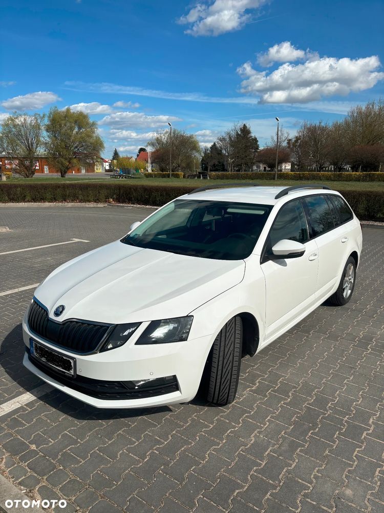 Skoda Octavia 1.6 TDI Ambition DSG - 2