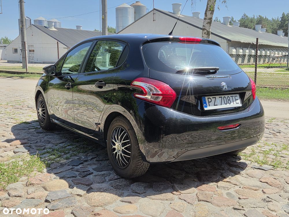 Peugeot 208 - 4