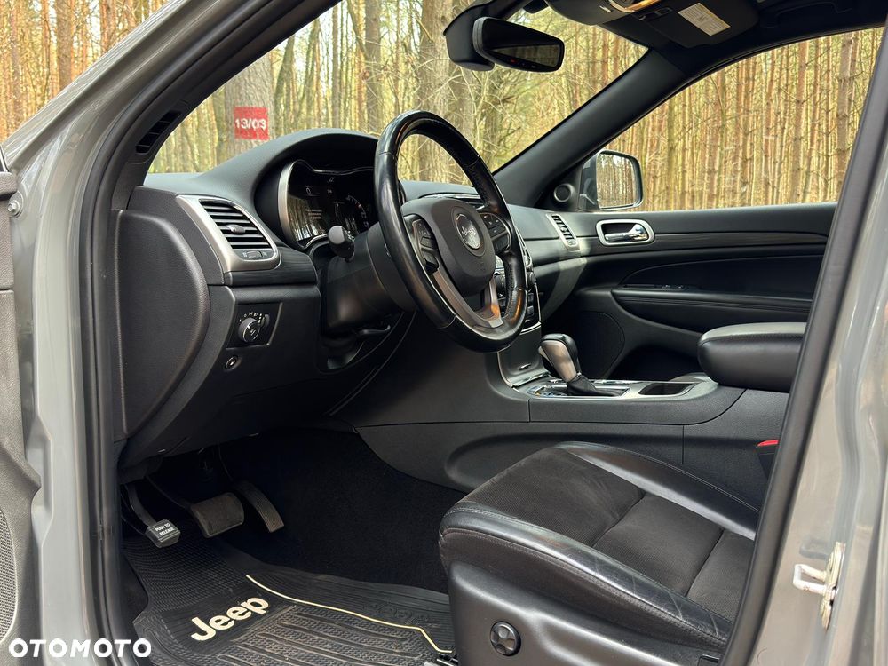 Jeep Grand Cherokee - 13