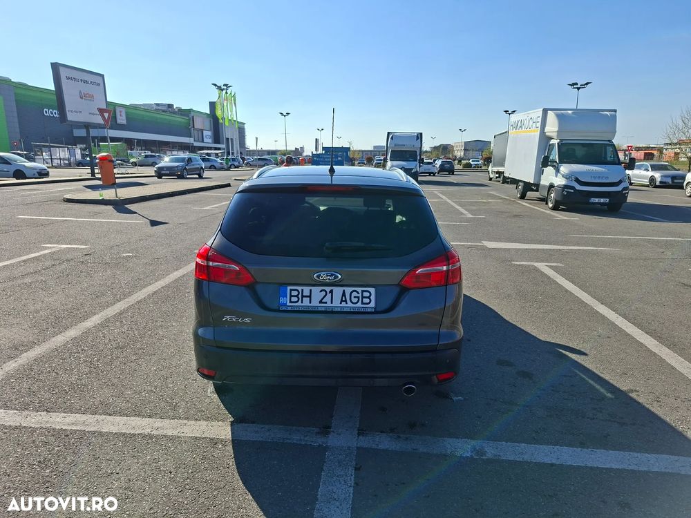 Ford Focus 2.0 TDCI Powershift Titanium - 7
