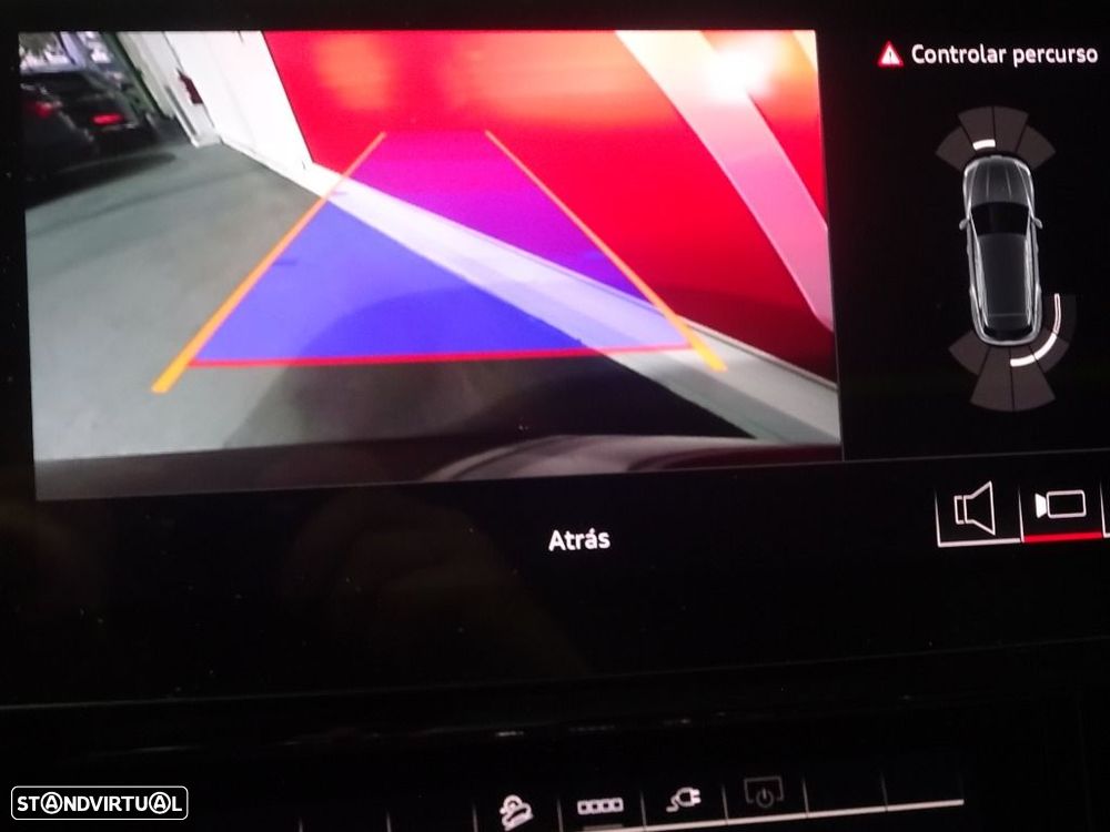 Audi Q8 e-Tron 55 quattro Advanced - 29