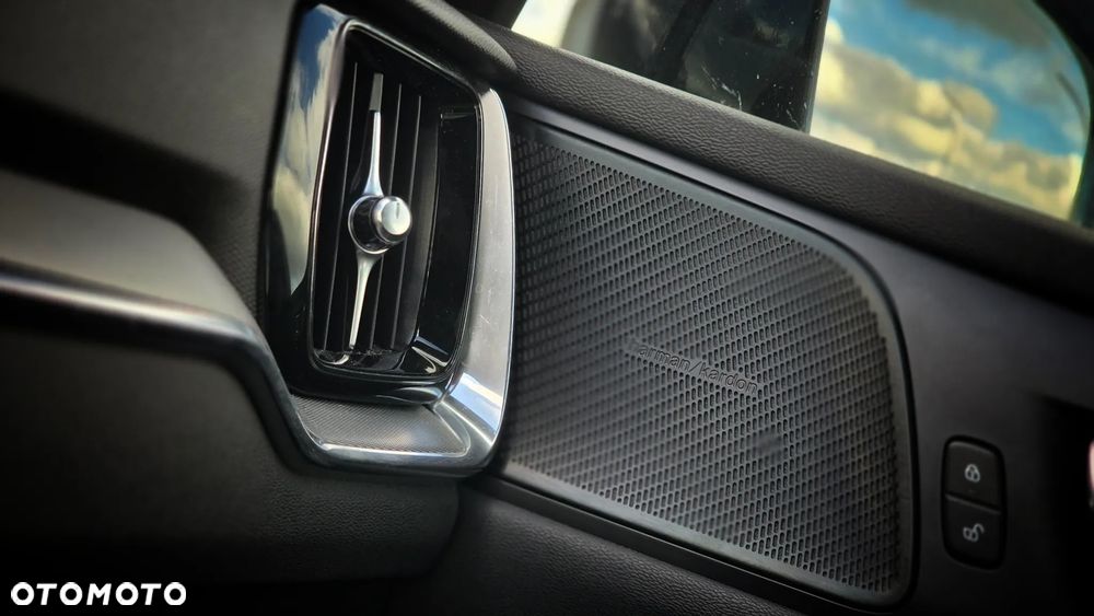 Volvo S60 T5 R-Design - 18