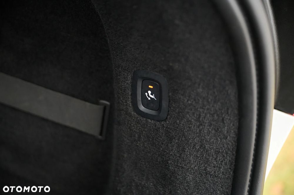 Volvo V90 D4 Geartronic R Design - 25