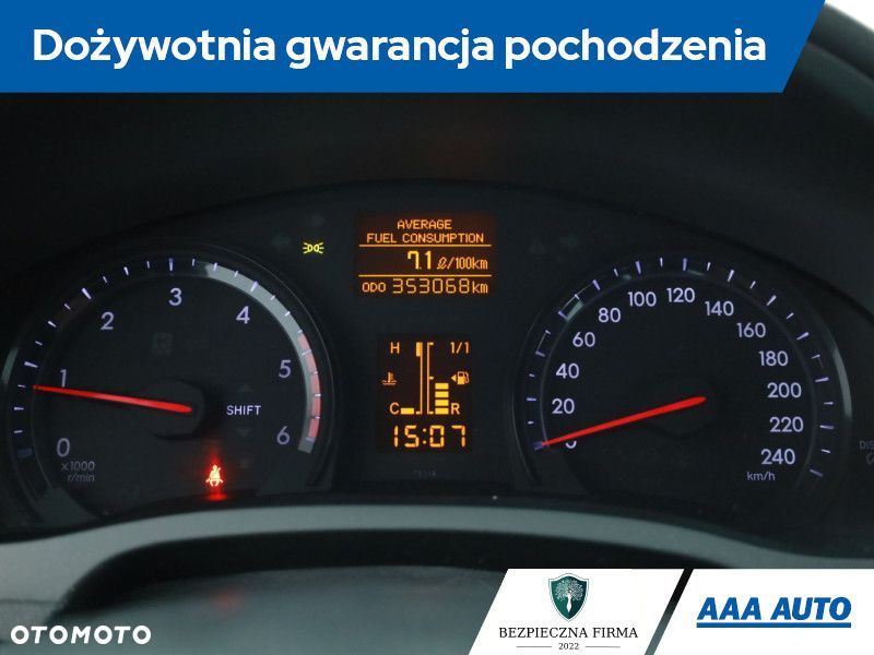 Toyota Avensis - 10