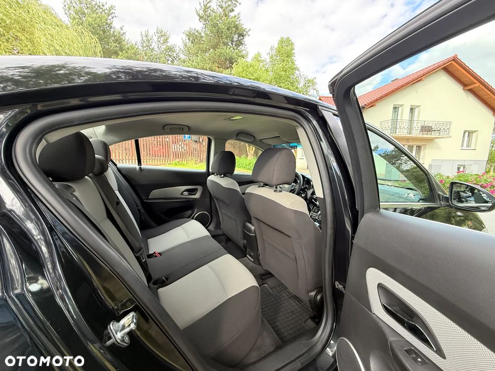 Chevrolet Cruze 2.0 VDCi LS+ - 29