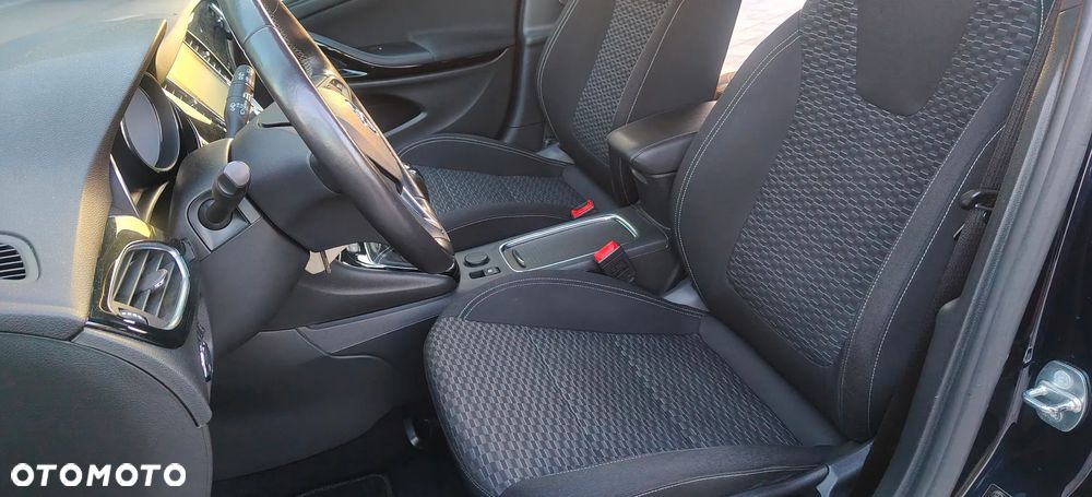Opel Astra 1.4 Turbo Business - 15
