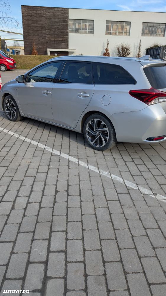 Toyota Auris - 5
