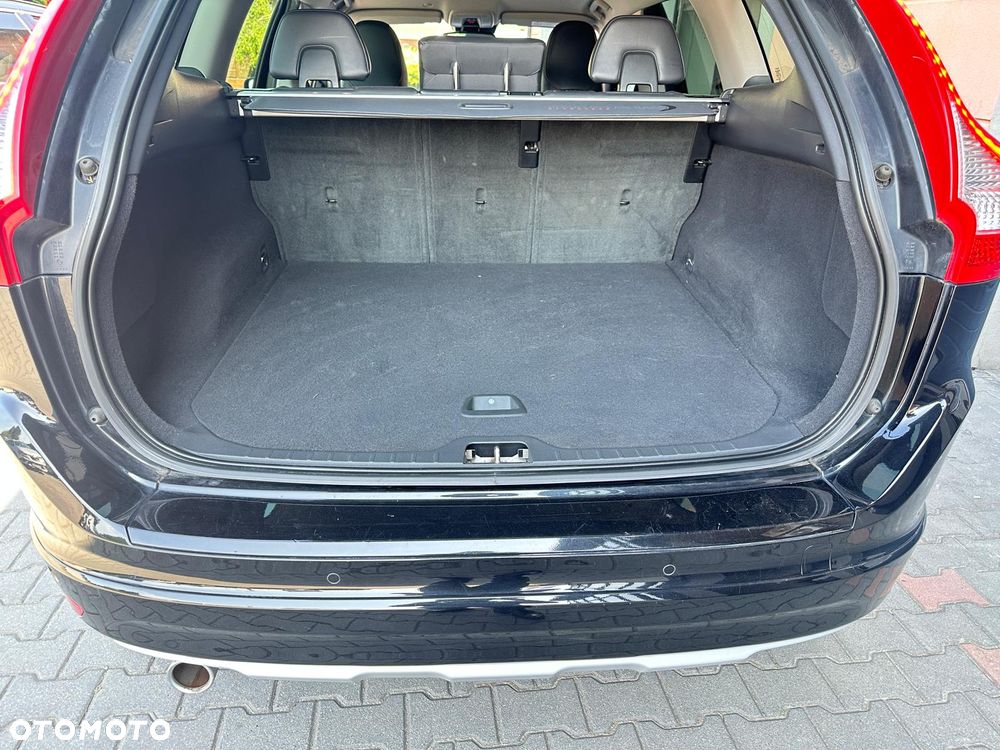 Volvo XC 60 D3 Drive-E Ocean Race - 12