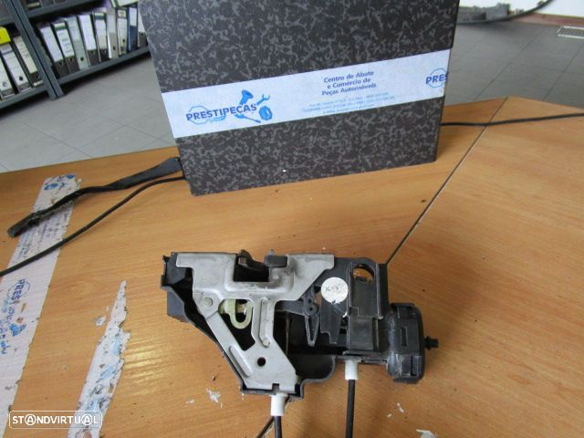 Fecho FEC2518 MERCEDES W168 1998 TD VACUO - 3