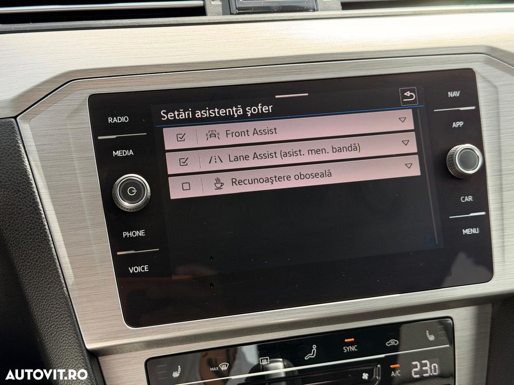 Volkswagen Passat 2.0 TDI DSG Comfortline - 25