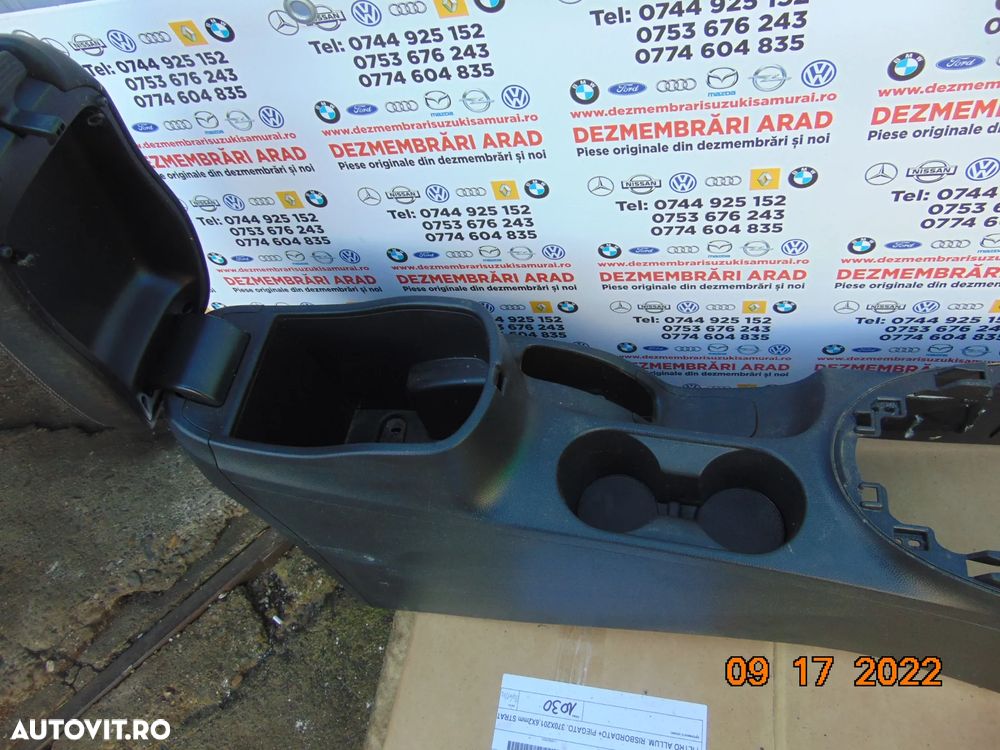 Cotiera Kia Soul dupa 2013 suport pahare cotiera completa dezmembrez - 2