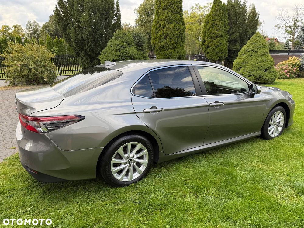 Toyota Camry - 11