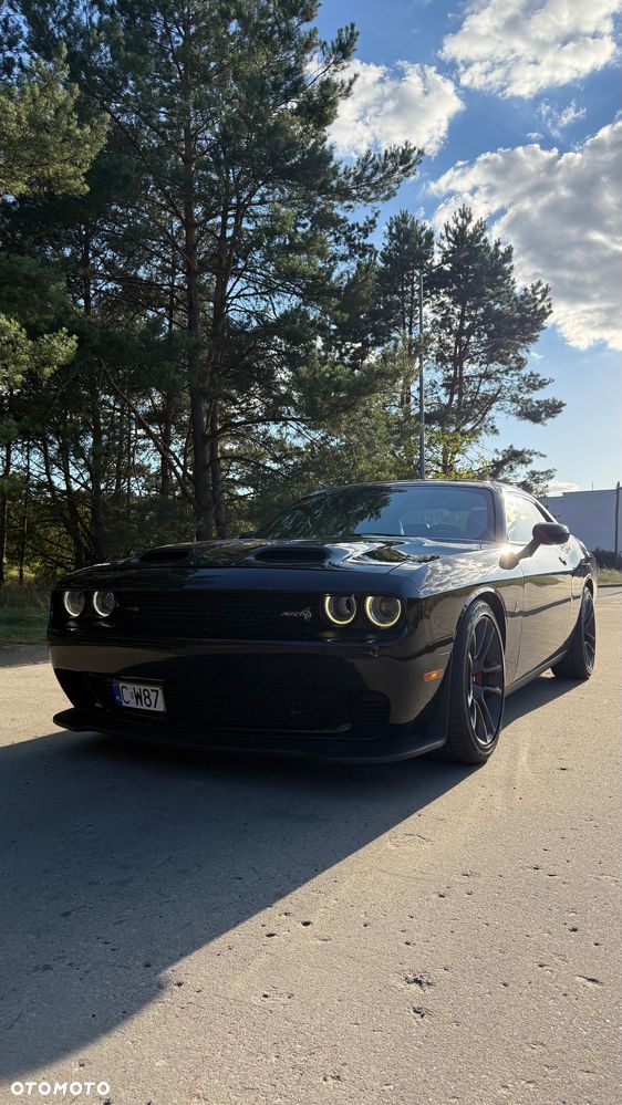 Dodge Challenger 6.4 Scat Pack - 2