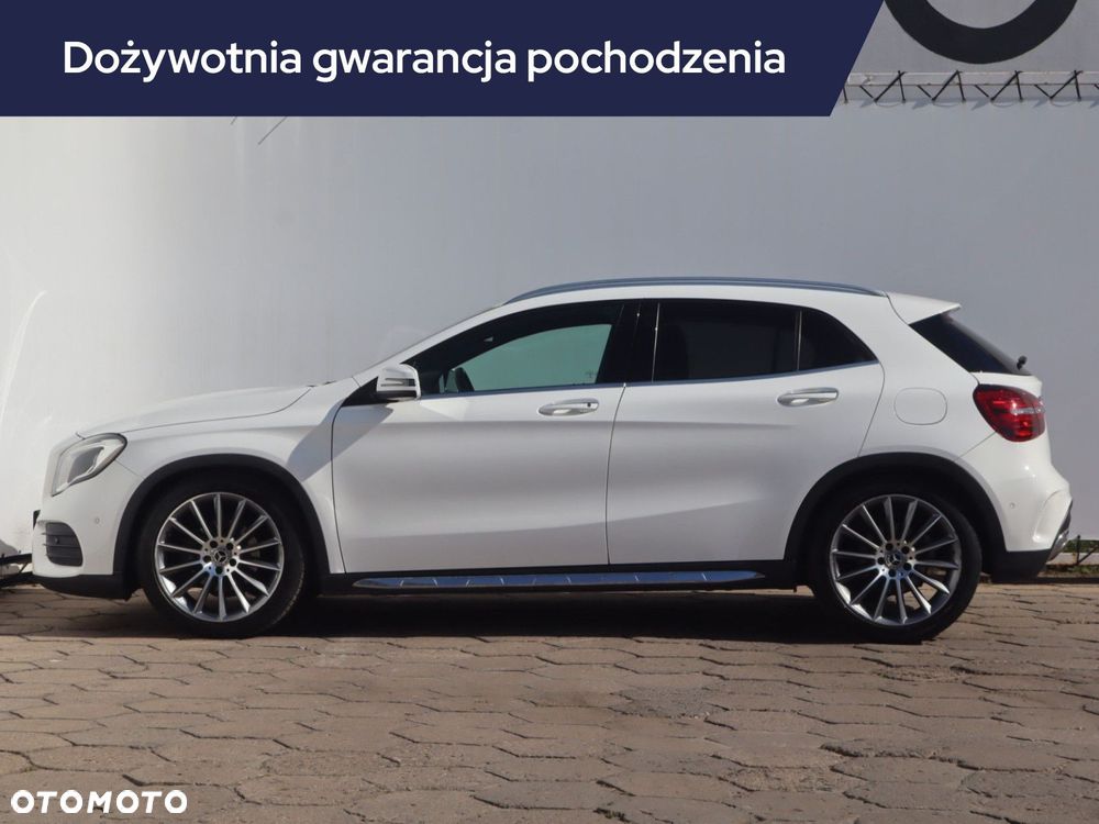 Mercedes-Benz GLA - 3